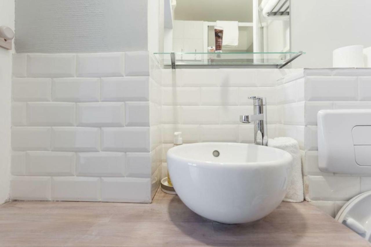 Small Is Beautiful Ideally Located Sleeps 4 باريس المظهر الخارجي الصورة
